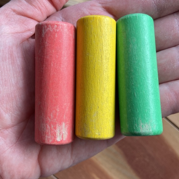 Lovevery Wooden Peg Drop Puzzle Toy - Picture 8 of 9